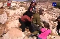 کتک خوردن سرباز اسرائیلی از زنان فلسطینی