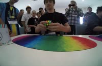 حل مکعب روبیک با زمان 5.75 ثانیه توسط Feliks Zemdegs