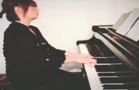اجرای زیبای پیانو . واسه پیانو دوستاش