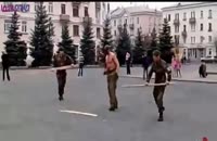 نظامی روس با بدنی پولادین